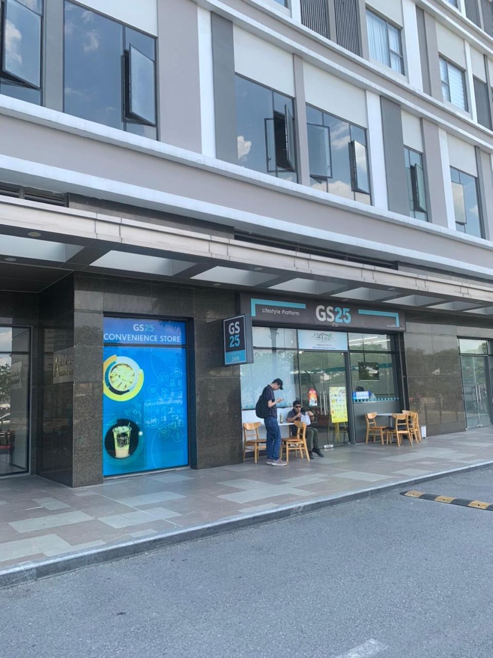 Sunrise City View Apartment , Near Lotte Mart Хошимин Екстериор снимка