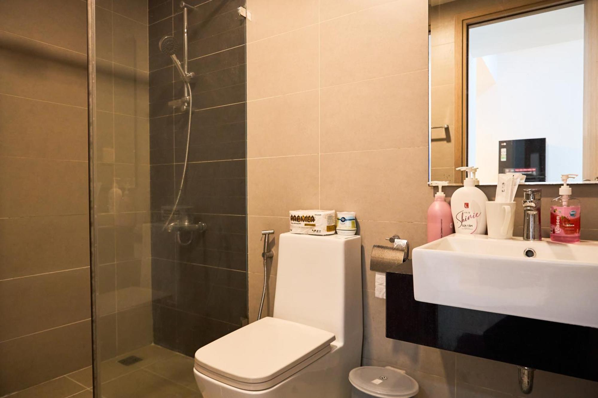Sunrise City View Apartment , Near Lotte Mart Хошимин Екстериор снимка
